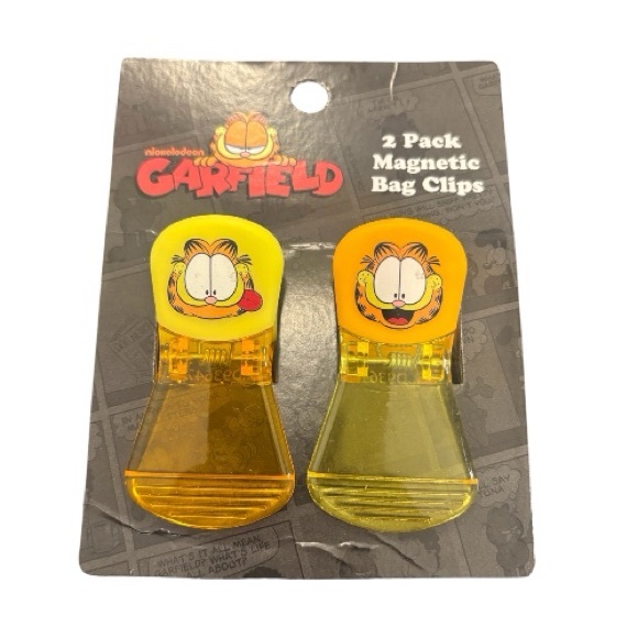 Garfield Other - Garfield 2-Pack Yellow & Orange Magnetic Bag Clips